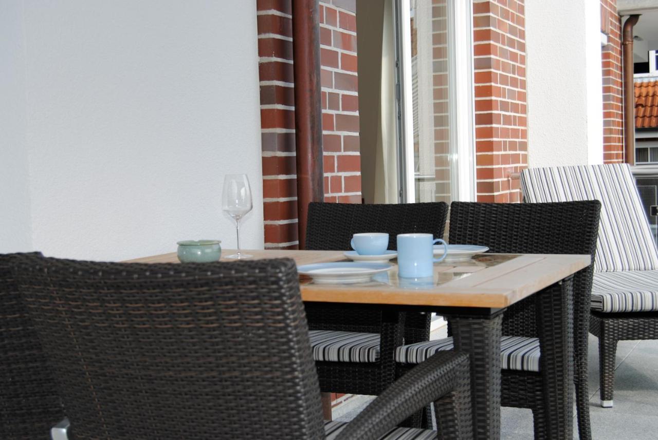 Ostsee Lodges Mit Wellnessbereich Timmendorfer Strand Exterior photo