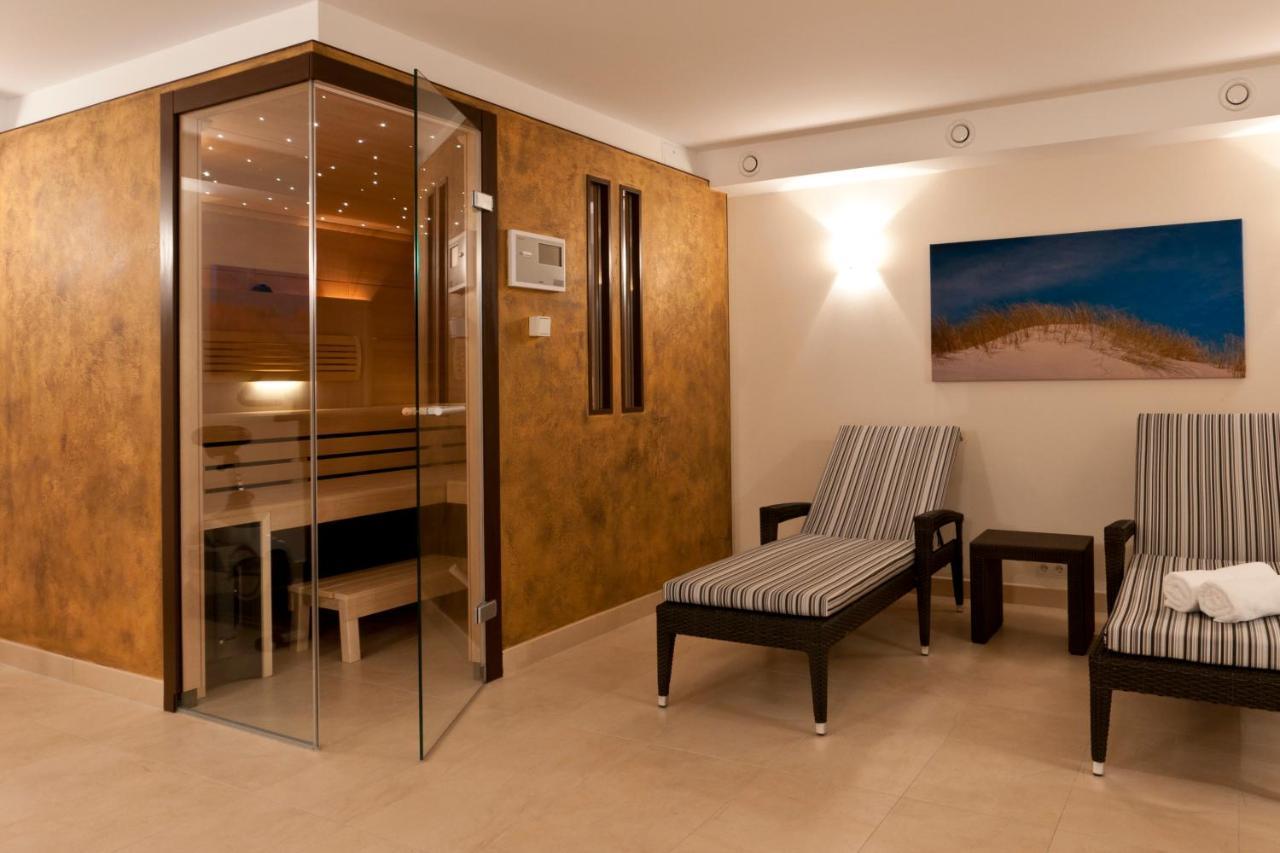 Ostsee Lodges Mit Wellnessbereich Timmendorfer Strand Exterior photo